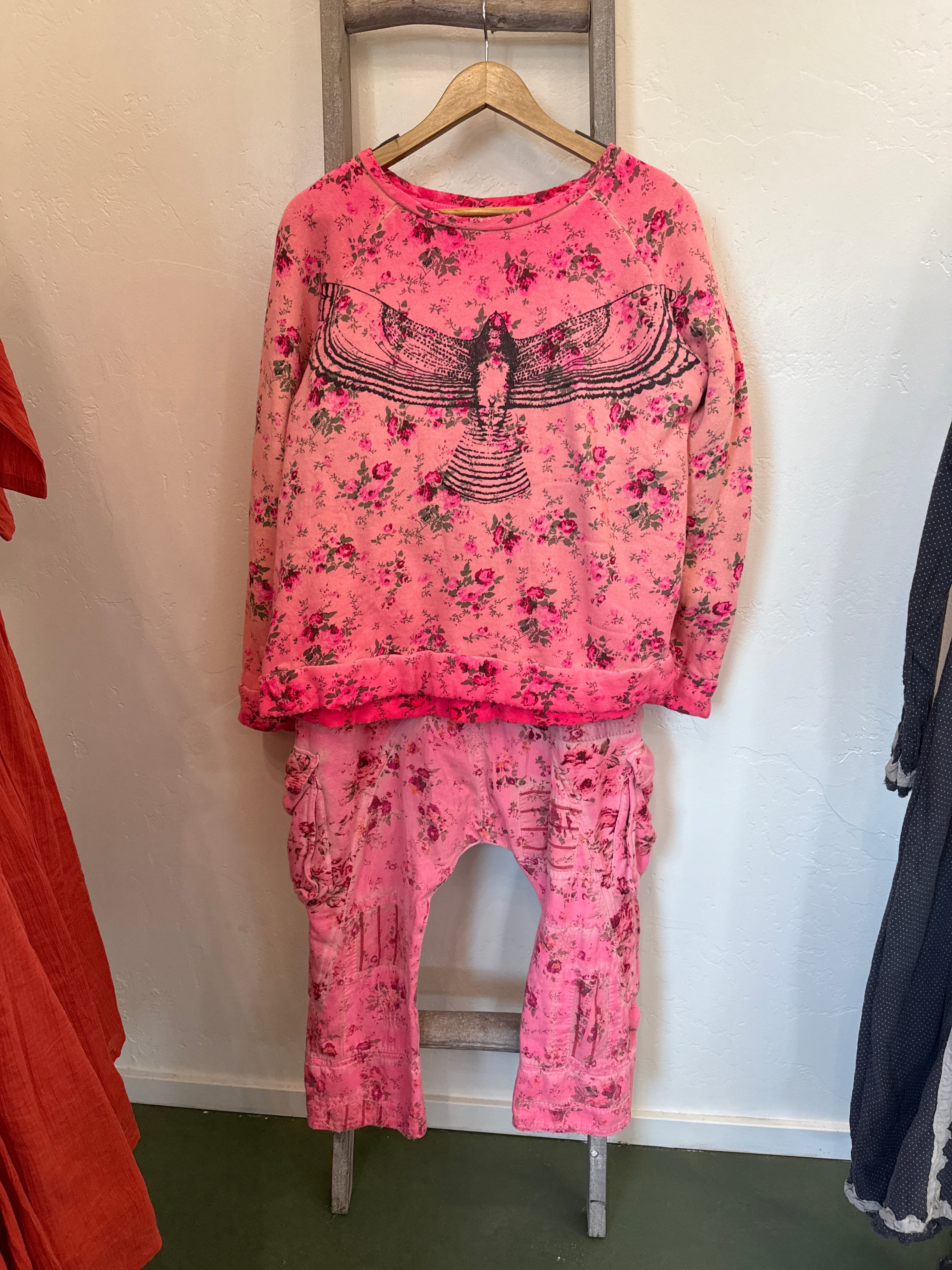 Floral pasha cargo