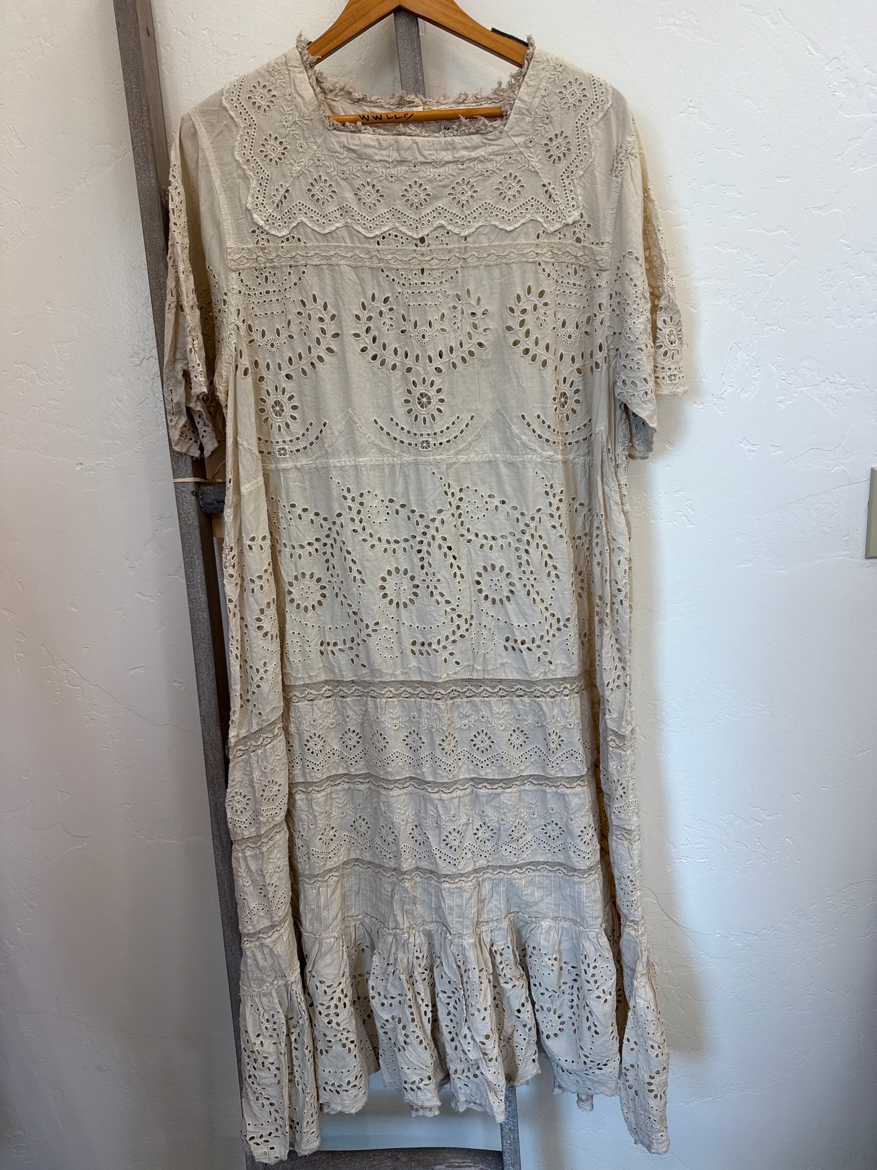 Eyelet heren dress
