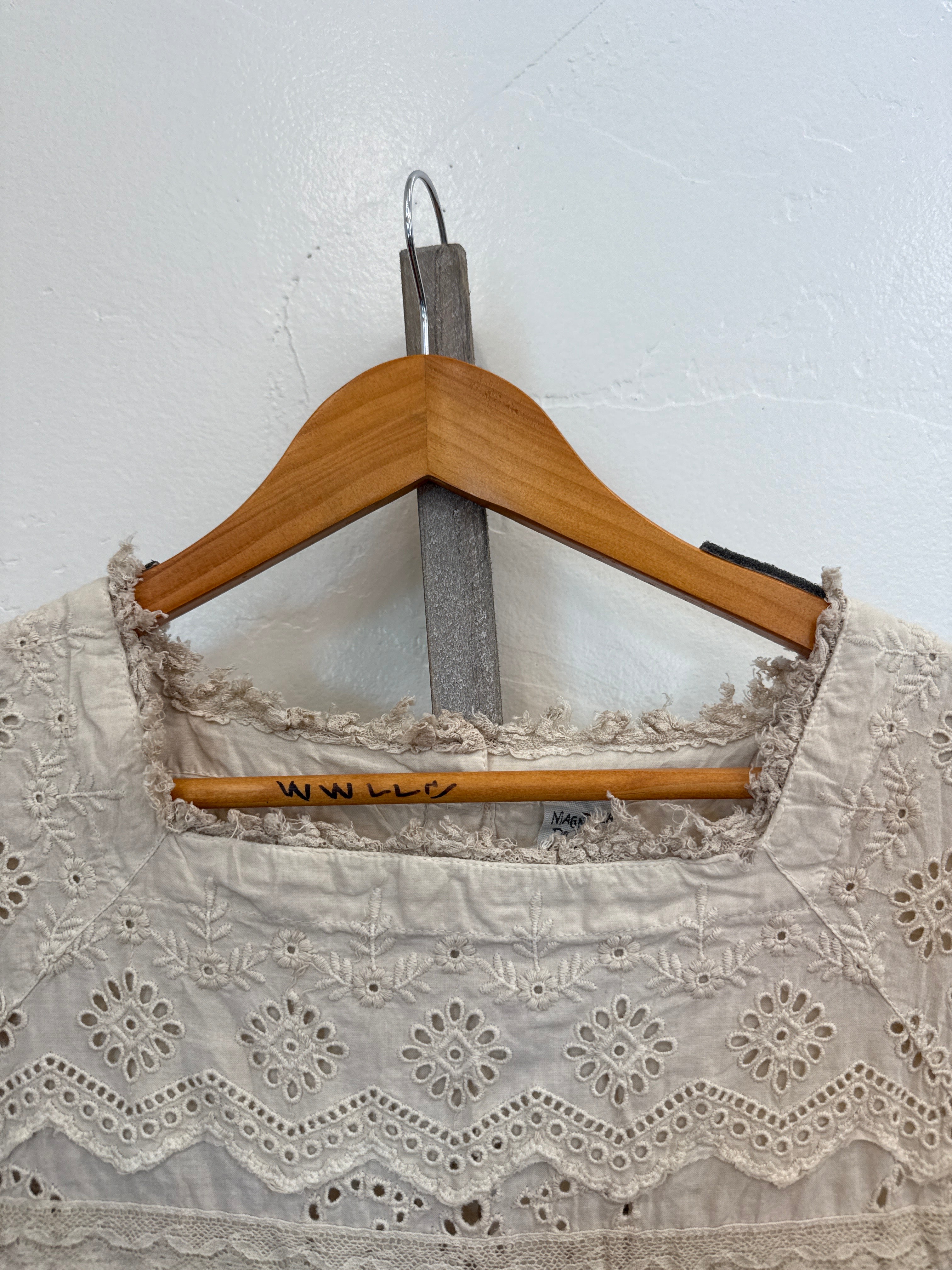 Eyelet heren dress