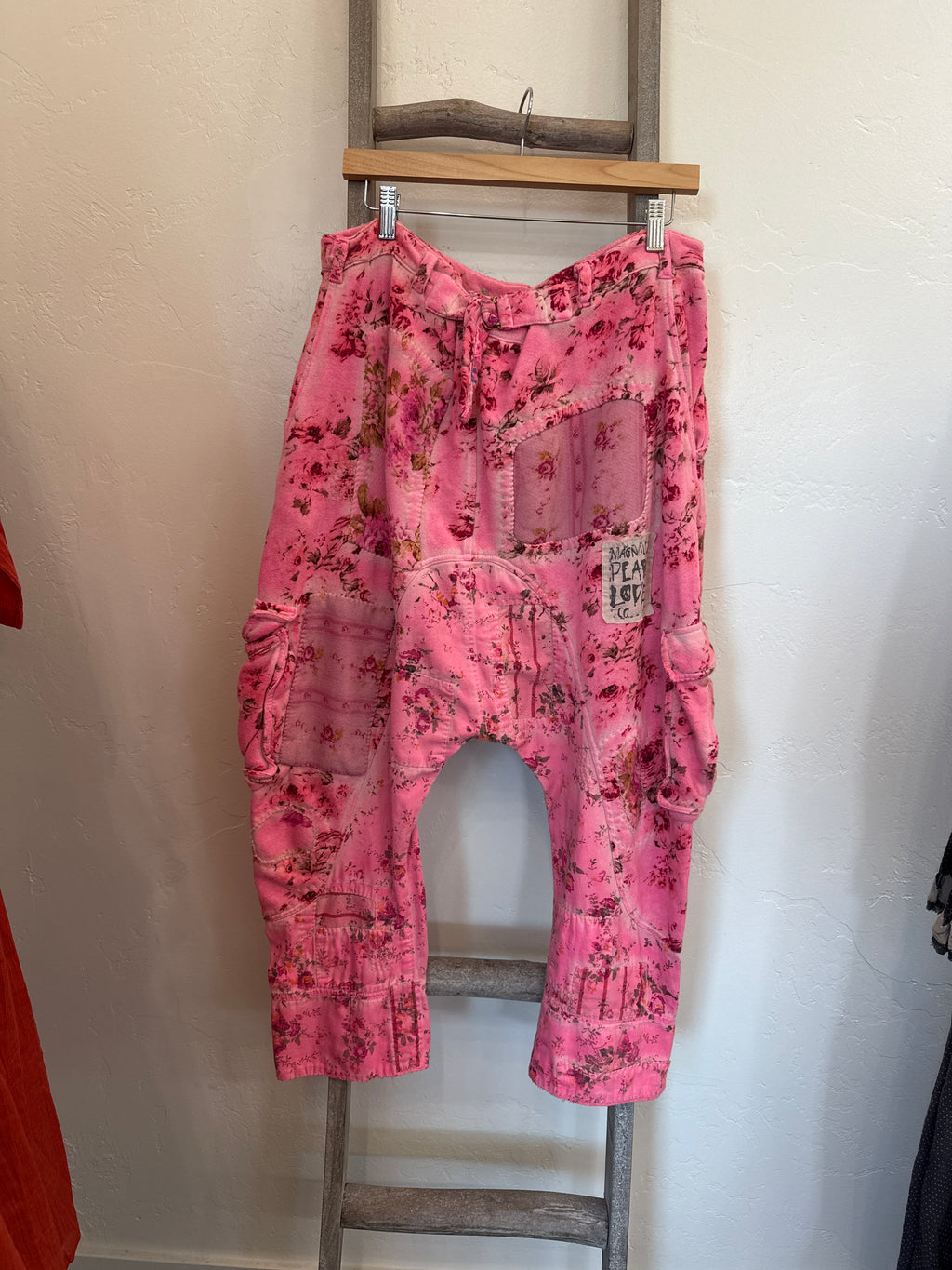 Floral pasha cargo
