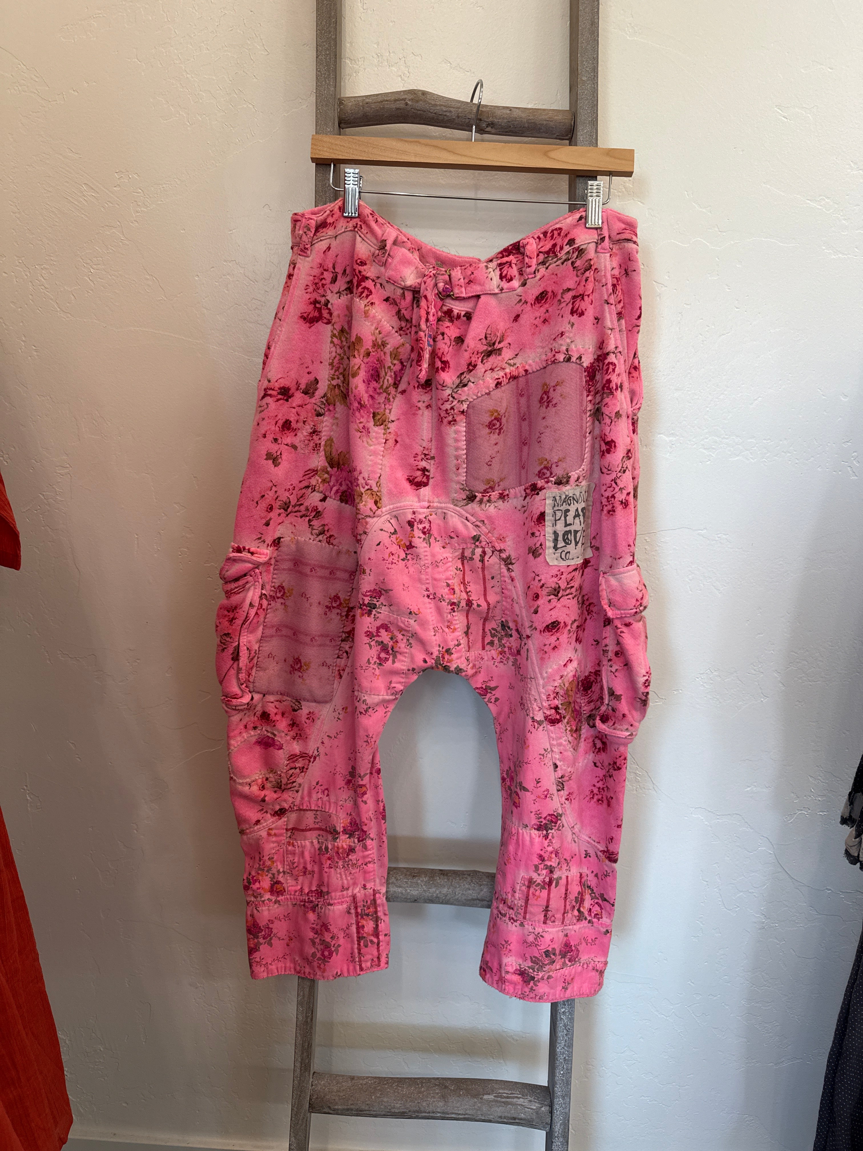 Floral pasha cargo
