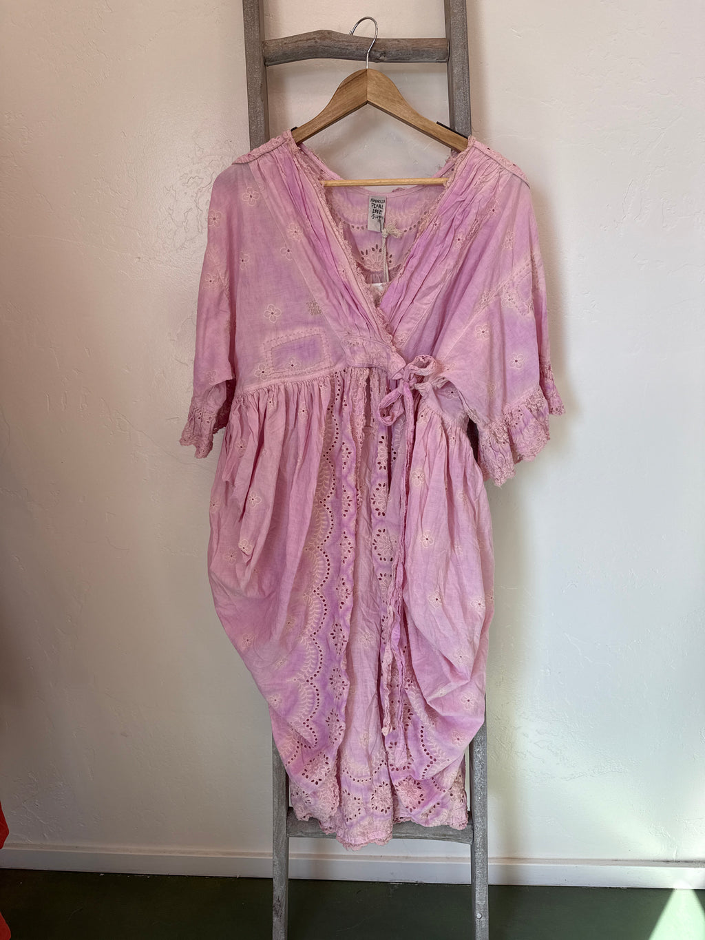 Reine eyelet wrap